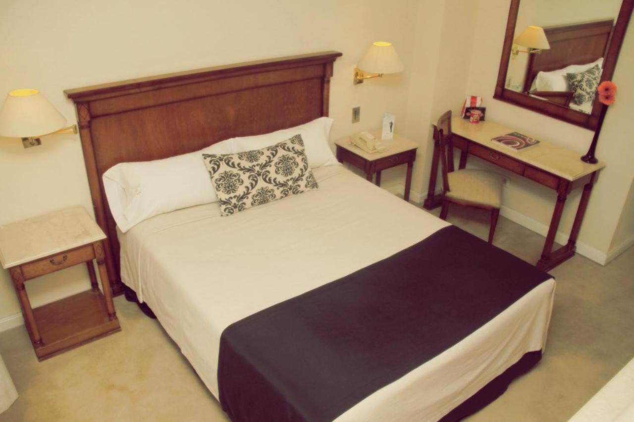 Howard Johnson Hotel 9 De Julio Avenue Buenos Aires Dış mekan fotoğraf